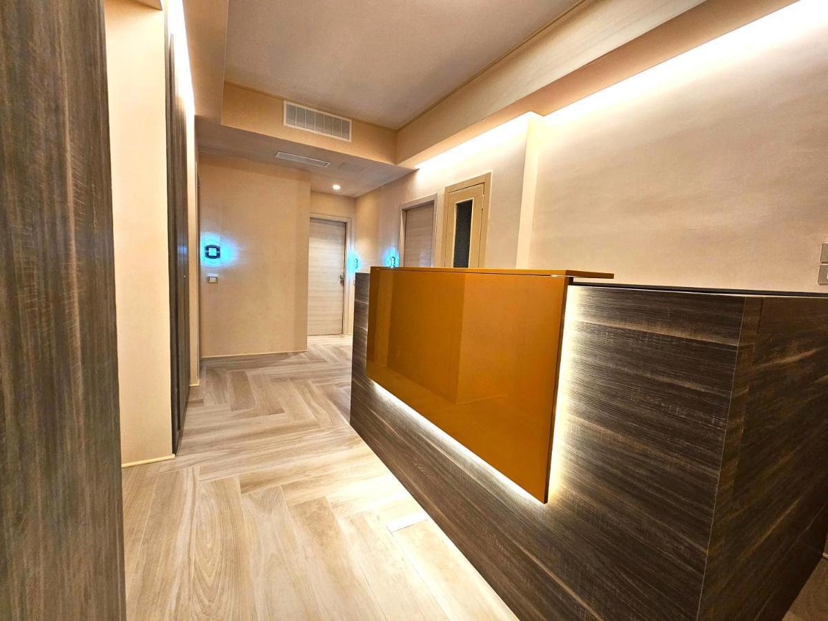 Astoria Supreme - Modern Boutique Suites Lecce Ngoại thất bức ảnh