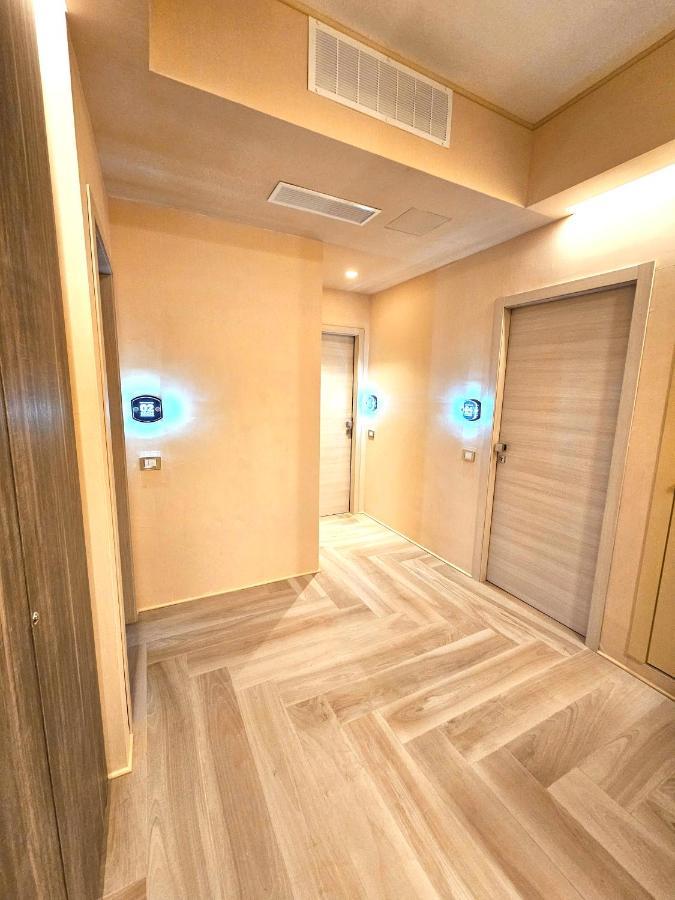 Astoria Supreme - Modern Boutique Suites Lecce Ngoại thất bức ảnh