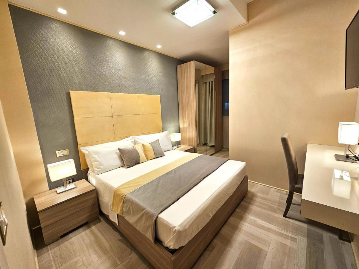 Astoria Supreme - Modern Boutique Suites Lecce Ngoại thất bức ảnh