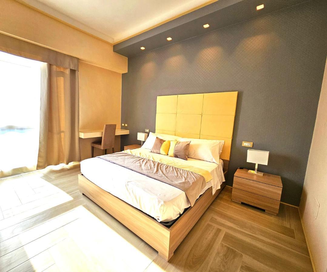 Astoria Supreme - Modern Boutique Suites Lecce Ngoại thất bức ảnh